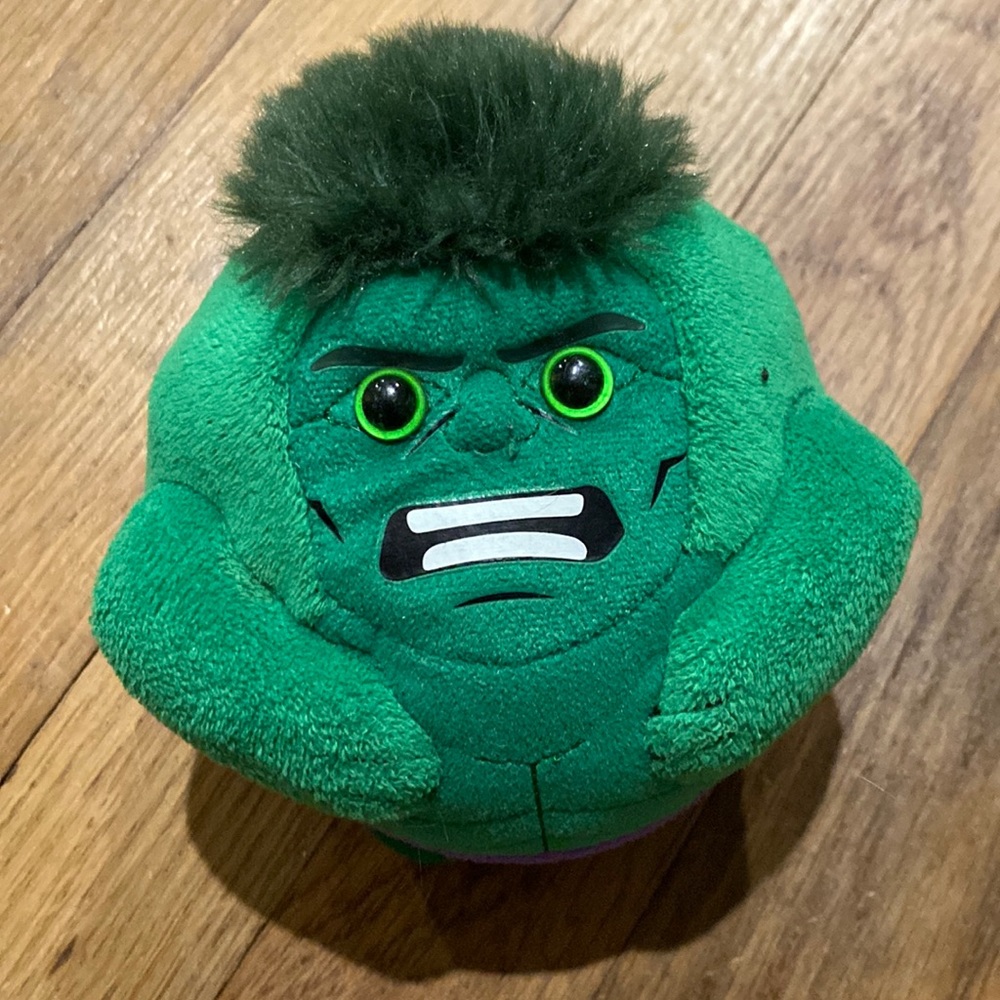 Ty Marvel Beanie Baby Incredible Hulk. Approximately 5 inches tall.
